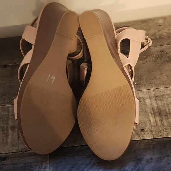 Blush Pink Wedges - Picture 5 of 6